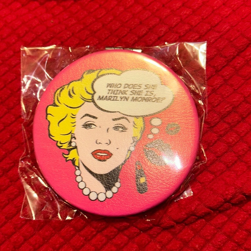 SHEIN X Marilyn Monroe pocket mirror